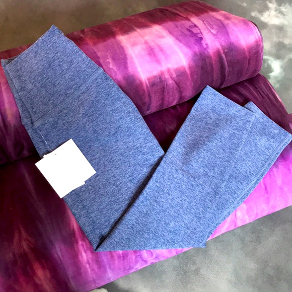 NWT Beyond Yoga Walk and Talk Capris - Picture 4 of 6